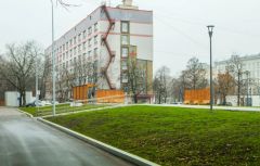 В Москве благоустроили территорию больницы имени Демихова