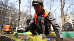 Более 1,3 тысячи дворов благоустроили в Подмосковье за 2018 год