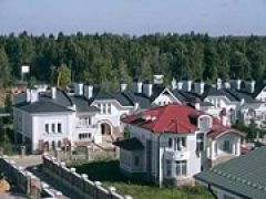 Стоимость недвижимости на Рублевке снизилась как минимум на 40 процентов