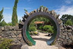 Идеи использования садовых арок на даче