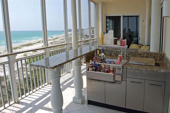 Перенесите кухонную рабочую зону на балкон