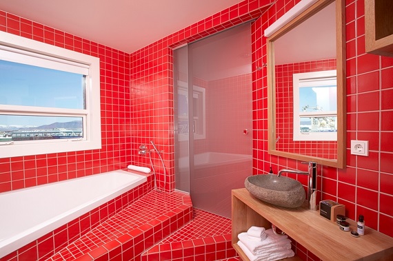 ванная в красном цвете фото