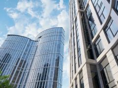 В московском ЖК "Крылья" Группы "Эталон" началась отделка фасадов