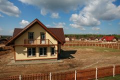 Маткапитал предложили разрешить тратить на строительство дачи Цитировать в комментарии Сообщить об опечатке