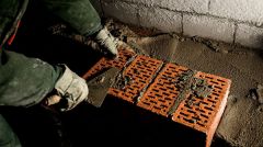 В центре Москвы остановили незаконный ремонт в старинном здании