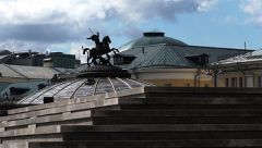 «Дочка» Сбербанка владеет 10% подземного ТЦ на «Охотном Ряду»