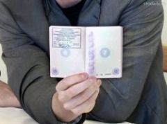 Почему собственнику сейчас могут не сказать, кто зарегистрирован в его квартире, и что ему делать в такой ситуации