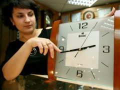 87 процентов россиян голосует за возвращение "зимнего времени".