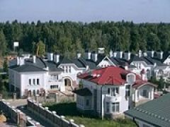 Стоимость недвижимости на Рублевке снизилась как минимум на 40 процентов