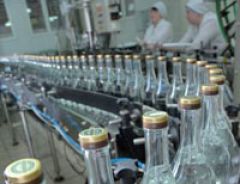 Продажи алкоголя в России резко ушли в тень
