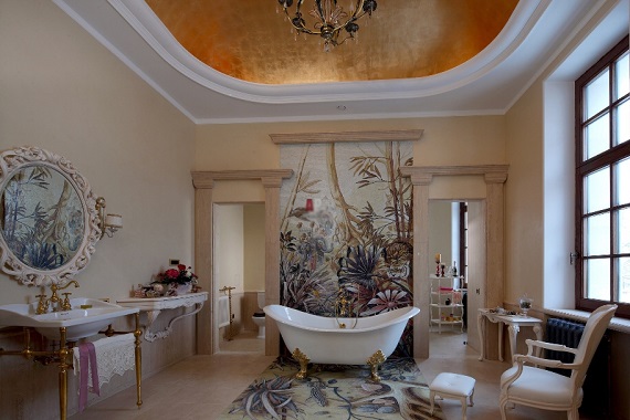  мозаичные вставки в декоре ванной комнаты фото